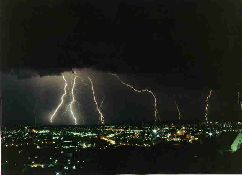 contributions received : Newcastle, NSW<BR>Photo by Brian O'Rourke   21 November 1988