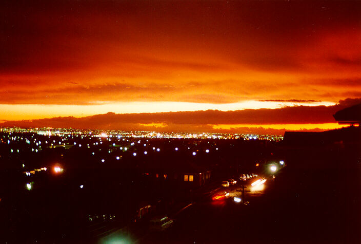 stratus stratus_cloud : Coogee, NSW   2 August 1990