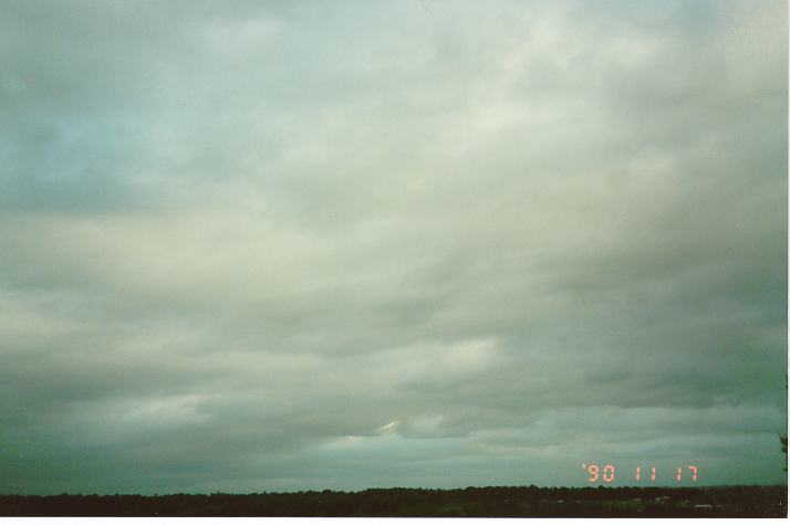 stratocumulus stratocumulus_cloud : Schofields, NSW   17 November 1990