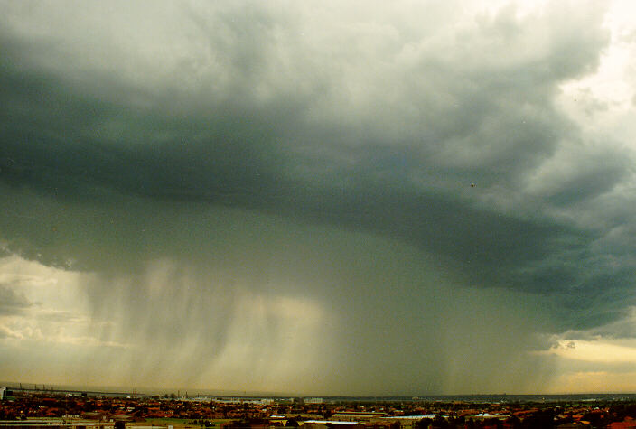 cumulonimbus thunderstorm_base : Coogee, NSW   20 January 1991