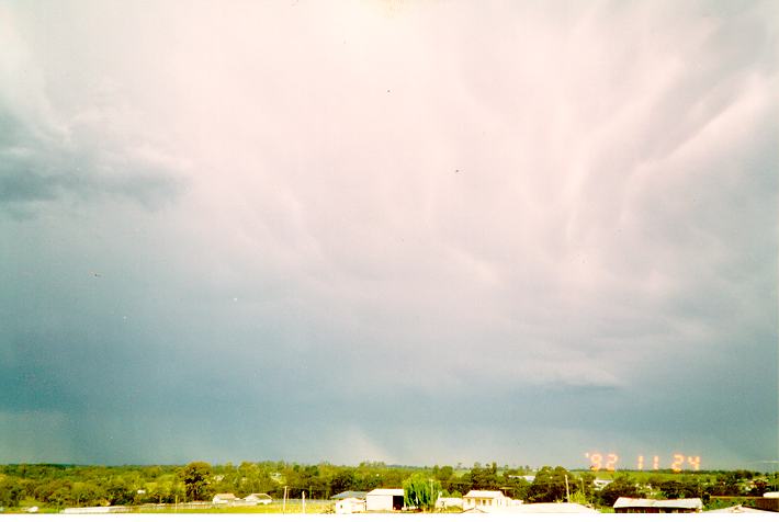 mammatus mammatus_cloud : Schofields, NSW   24 November 1992