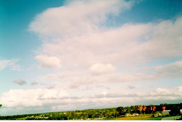 stratocumulus stratocumulus_cloud : Schofields, NSW   9 December 1992