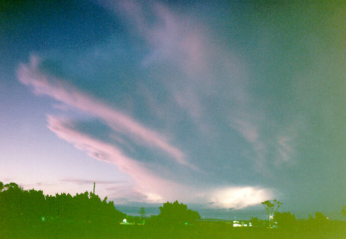 thunderstorm cumulonimbus_incus : Ballina, NSW   27 December 1992