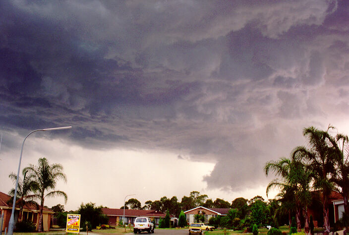 wallcloud thunderstorm_wall_cloud : Oakhurst, NSW   1 February 1994