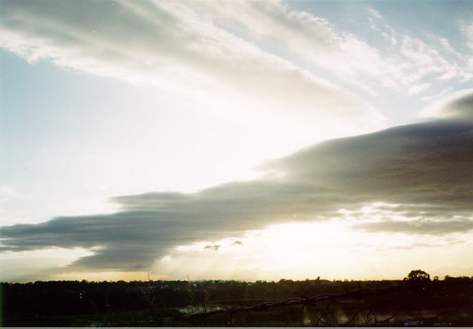 stratocumulus lenticularis : Schofields, NSW   31 January 1995