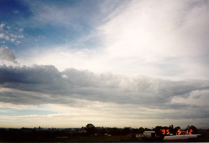 altocumulus castellanus : Schofields, NSW   12 May 1995