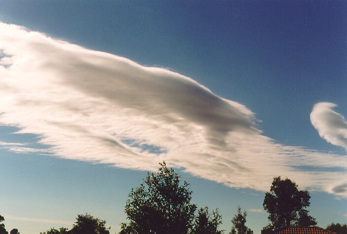 stratocumulus lenticularis : Oakhurst, NSW   27 August 1995