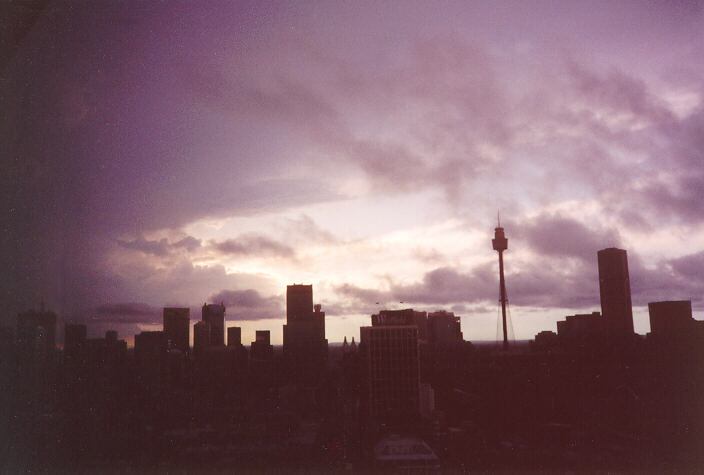 stratus stratus_cloud : Sydney, NSW   28 October 1995