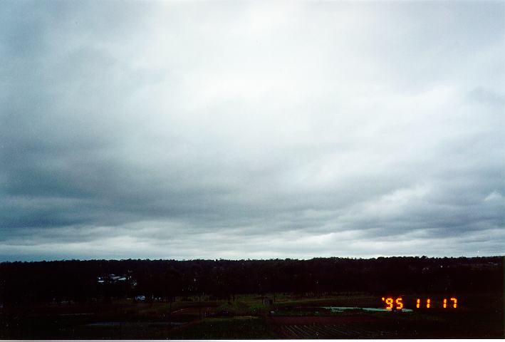 stratocumulus stratocumulus_cloud : Schofields, NSW   17 November 1995