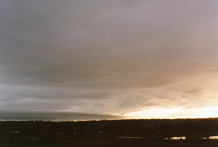 stratocumulus lenticularis : Schofields, NSW   19 August 1998