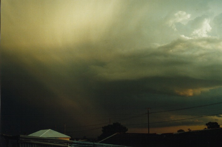 cumulonimbus thunderstorm_base : Schofields, NSW   22 September 1999