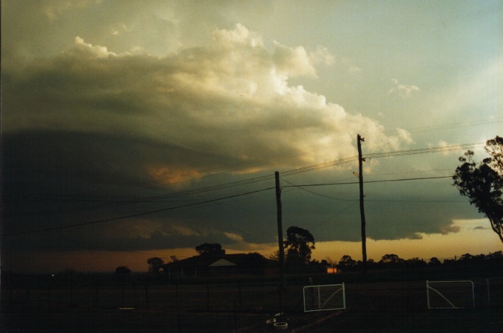 cumulonimbus thunderstorm_base : Schofields, NSW   22 September 1999