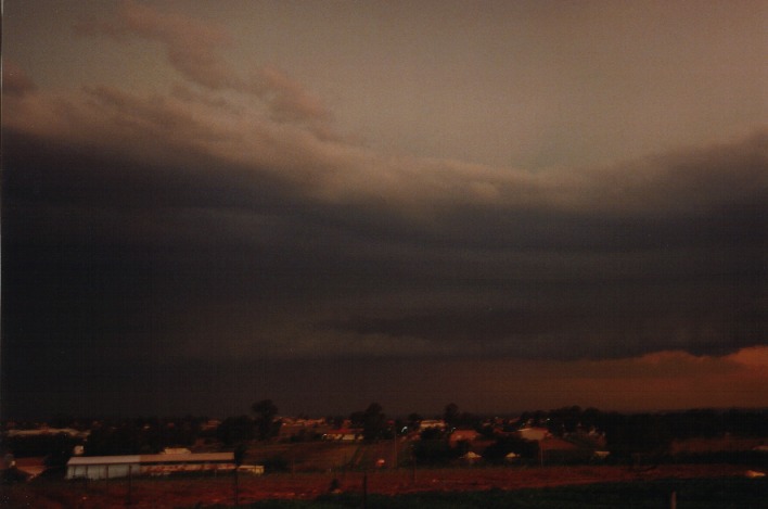 cumulonimbus thunderstorm_base : Schofields, NSW   22 September 1999