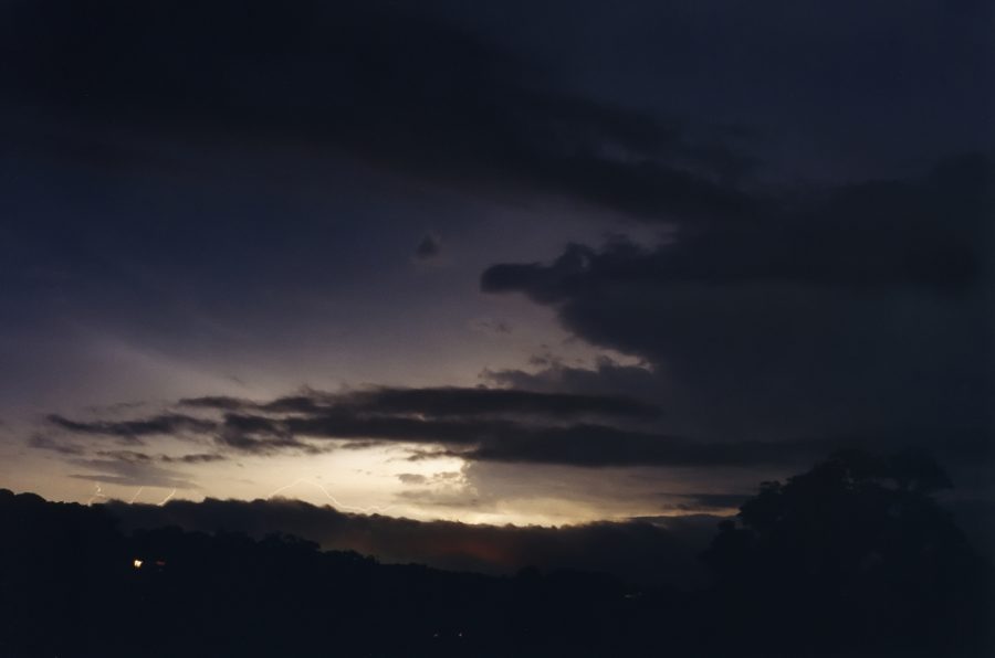 lightning lightning_bolts : McLeans Ridges, NSW   23 October 1999