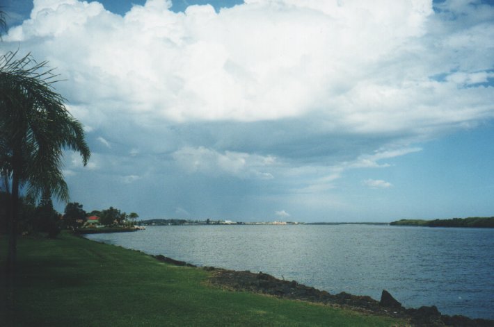 thunderstorm cumulonimbus_calvus : Ballina, NSW   5 January 2000