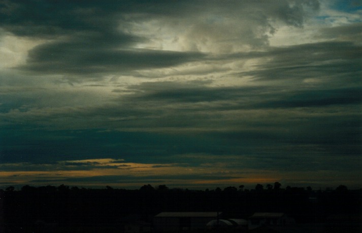 altocumulus lenticularis : Schofields, NSW   5 May 2000