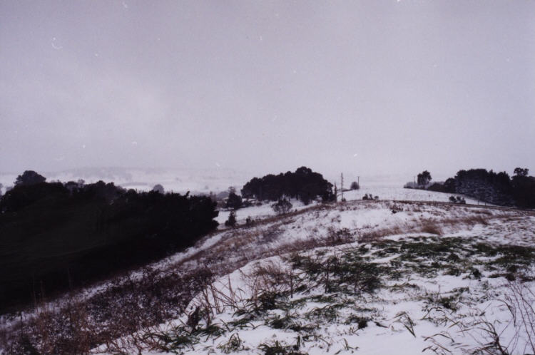 contributions received : Oberon, NSW<BR>Photo by Jeff Brislane   29 May 2000