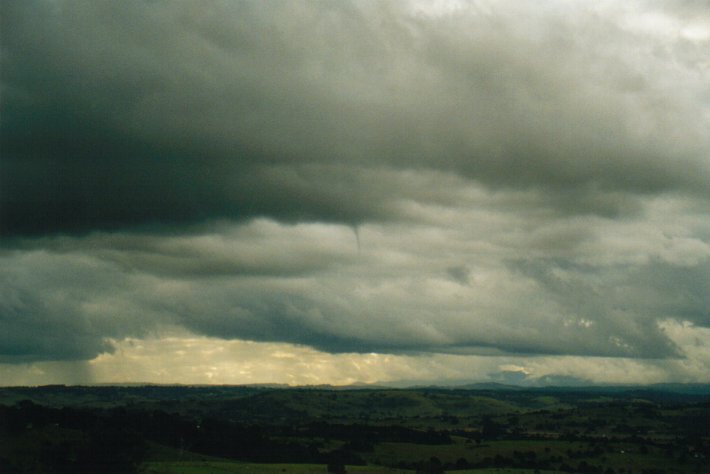 cumulonimbus thunderstorm_base : McLeans Ridges, NSW   16 June 2000