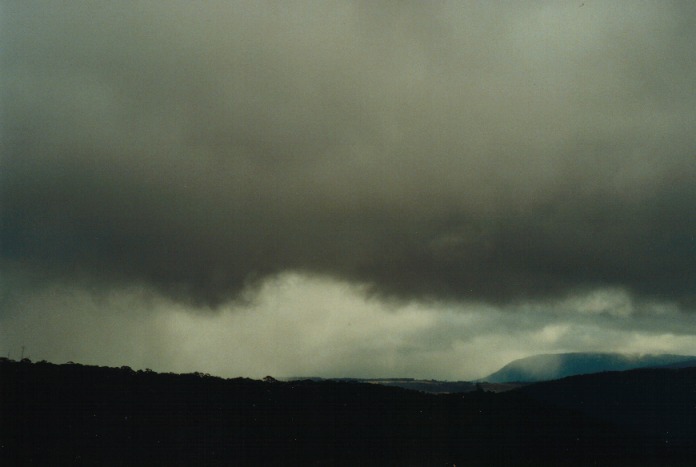 stratocumulus stratocumulus_cloud : Lithgow, NSW   29 June 2000