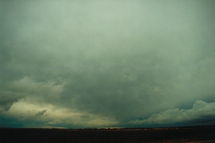 cumulonimbus thunderstorm_base : Narrabri, NSW   10 July 2000