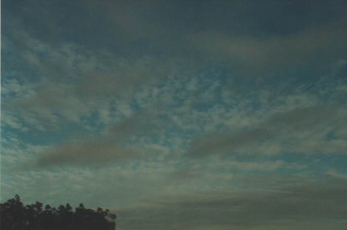 stratocumulus stratocumulus_cloud : Oakhurst, NSW   1 August 2000