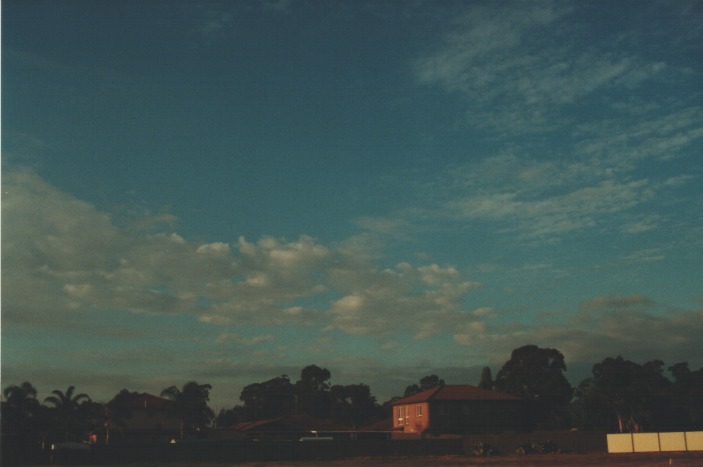 stratocumulus stratocumulus_cloud : Oakhurst, NSW   1 August 2000