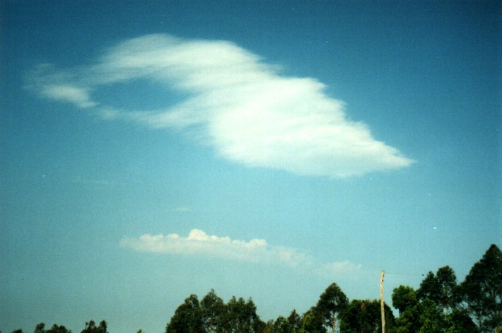 altocumulus lenticularis : McLeans Ridges, NSW   30 September 2000