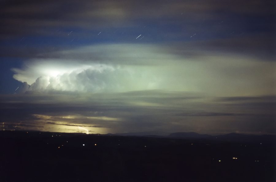 lightning lightning_bolts : McLeans Ridges, NSW   16 October 2000