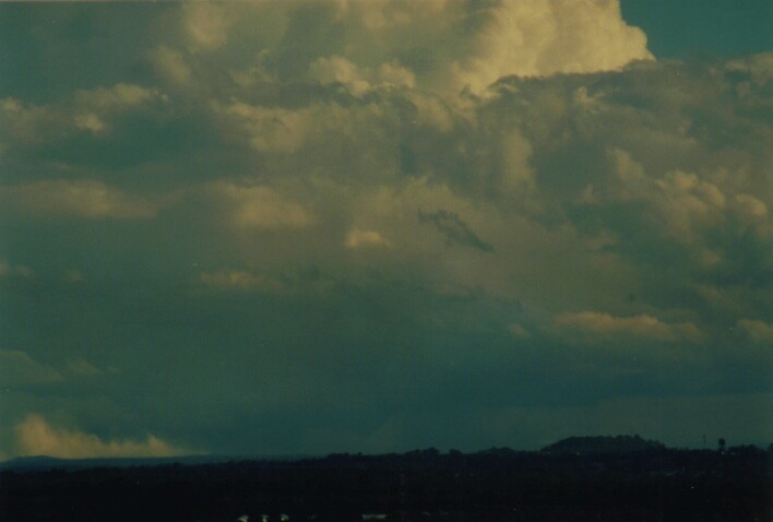 wallcloud thunderstorm_wall_cloud : Kemps Creek, NSW   19 October 2000