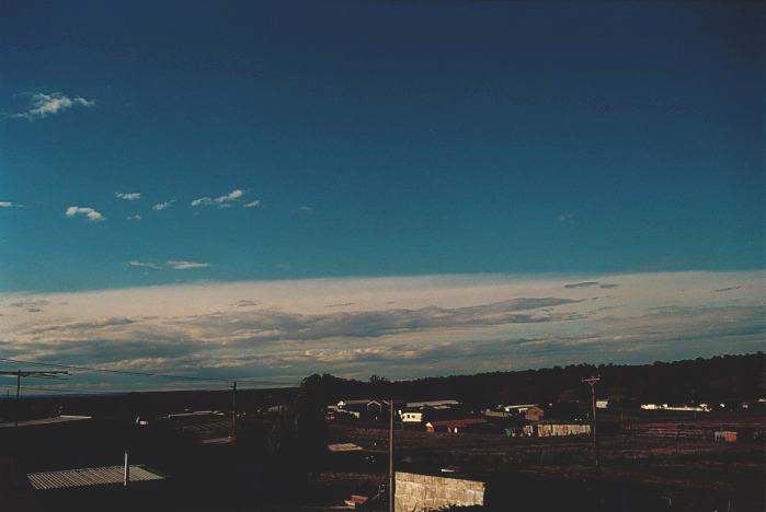 stratocumulus stratocumulus_cloud : Schofields, NSW   20 October 2000