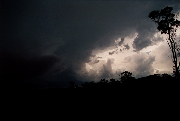 cumulonimbus thunderstorm_base : Coffs Harbour, NSW   5 November 2000