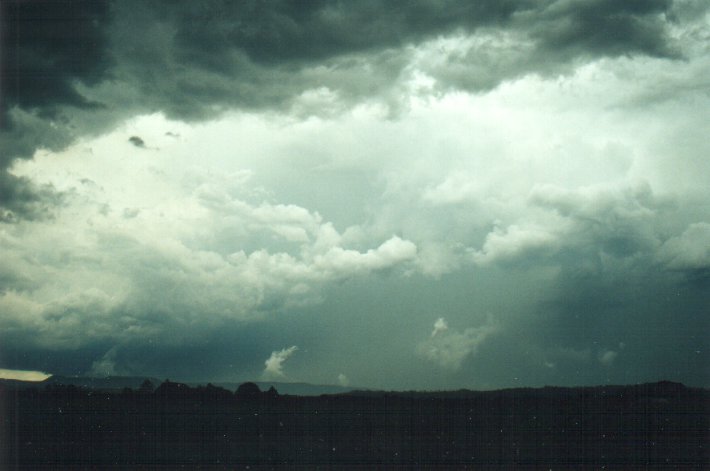 cumulonimbus thunderstorm_base : S of Kyogle, NSW   5 November 2000