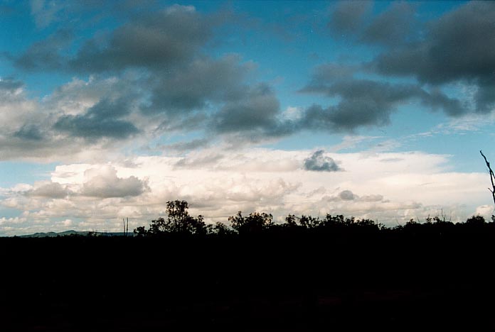 thunderstorm cumulonimbus_incus : Anakie, Qld   22 November 2000