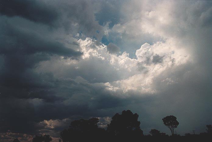 raincascade precipitation_cascade : Cunningham, Qld   27 November 2000