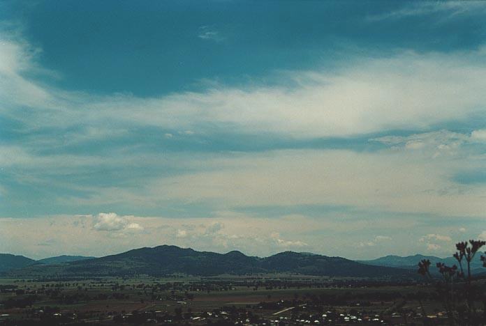 cirrus cirrus_cloud : Quirindi lookout, NSW   29 November 2000