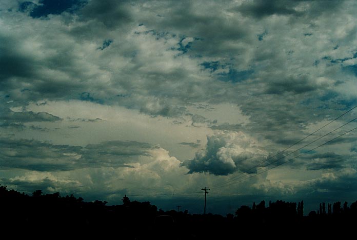 thunderstorm cumulonimbus_incus : near Scone, NSW   29 November 2000