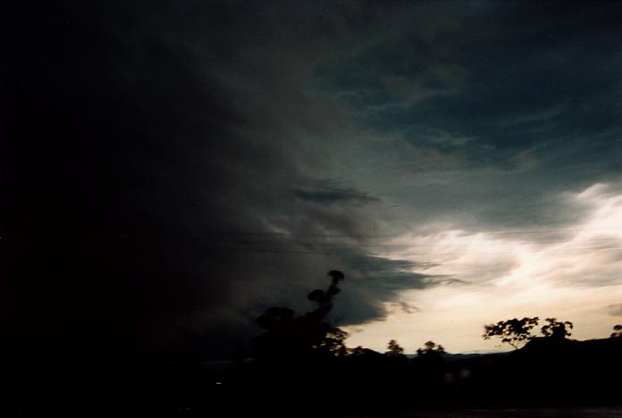 shelfcloud shelf_cloud : N of Singleton, NSW   29 November 2000