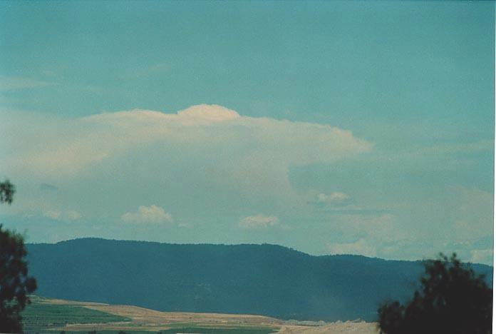 overshoot overshooting_top : Singleton Heights, NSW   30 November 2000