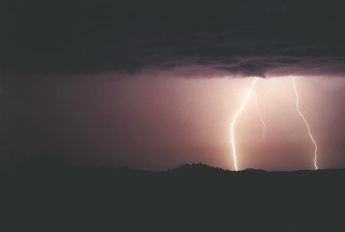 lightning lightning_bolts : Gulgong, NSW   8 January 2001