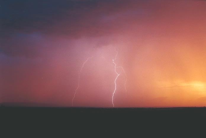 lightning lightning_bolts : Gulgong, NSW   8 January 2001