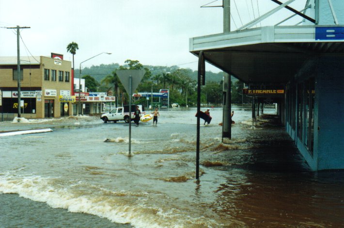 flashflooding flood_pictures : Lismore, NSW   2 February 2001