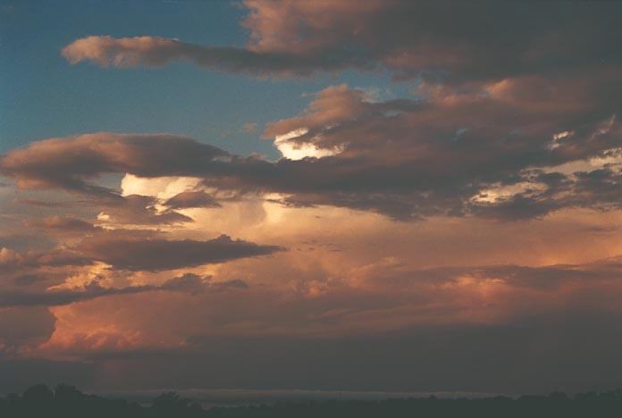 thunderstorm cumulonimbus_incus : Schofields, NSW   28 February 2001