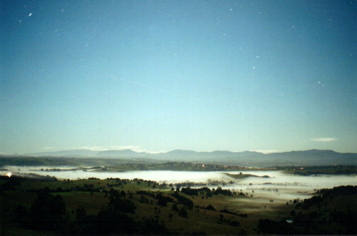 fogmist fog_mist_frost : McLeans Ridges, NSW   4 April 2001