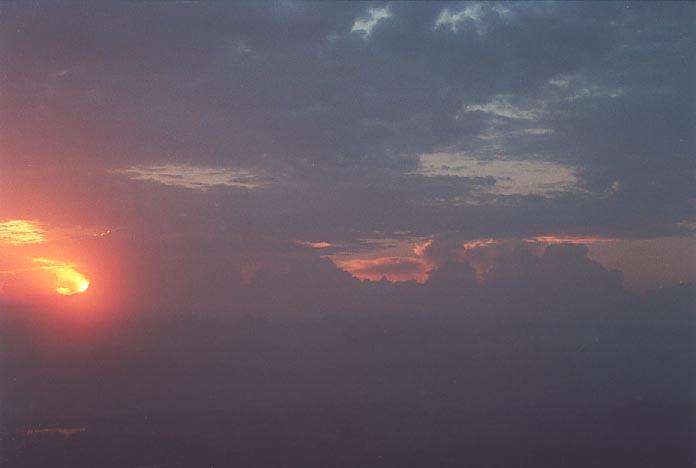 thunderstorm cumulonimbus_calvus : Schofields, NSW   5 May 2001