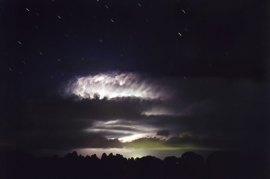 lightning lightning_bolts : McLeans Ridges, NSW   18 May 2001