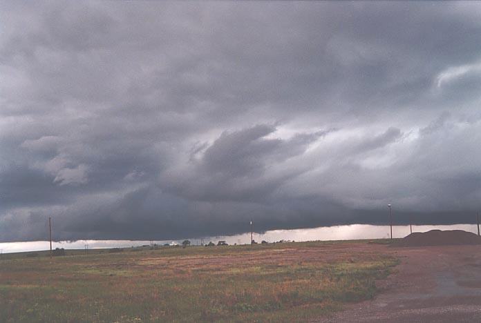 cumulonimbus thunderstorm_base : W of Lawton, Oklahoma, USA   19 May 2001