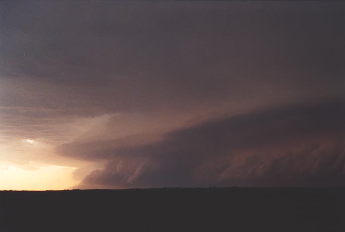 shelfcloud shelf_cloud : W of Woodward, Oklahoma, USA   27 May 2001