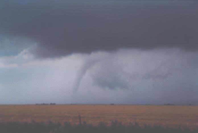 wallcloud thunderstorm_wall_cloud : N of Amarillo, Texas, USA   29 May 2001