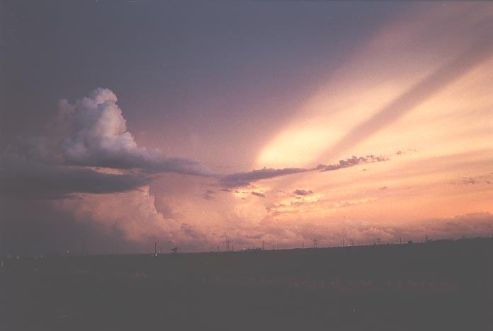 cumulonimbus supercell_thunderstorm : W of Pampa, Texas, USA   29 May 2001