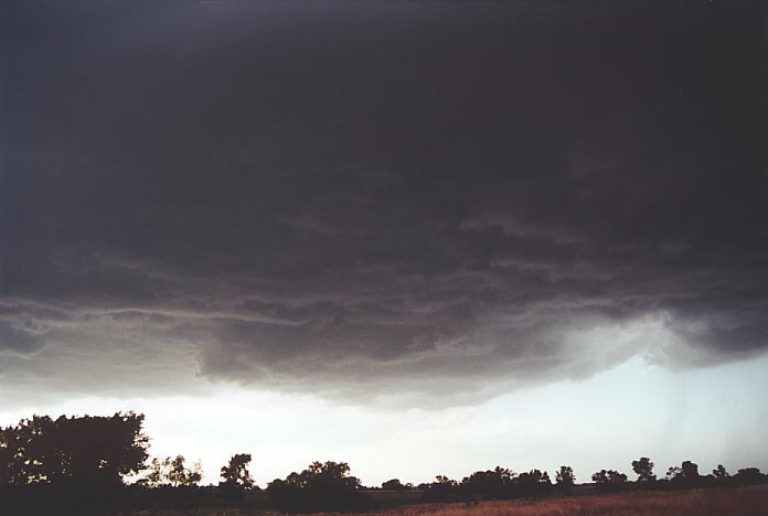 wallcloud thunderstorm_wall_cloud : W of Bluff City, Kansas, USA   4 June 2001